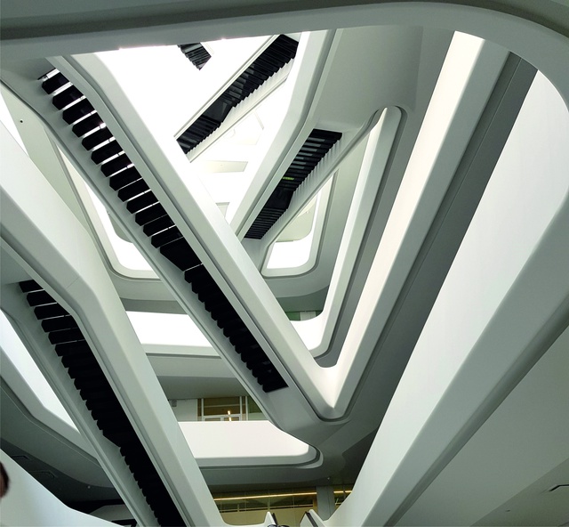 Лестница архитектора Захи Хадид в Пересвет-Плазе