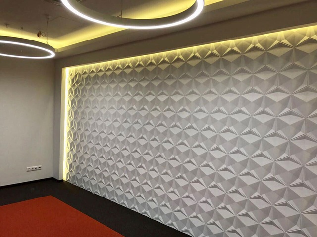 Декор офиса - стена из панелей, материал гипс