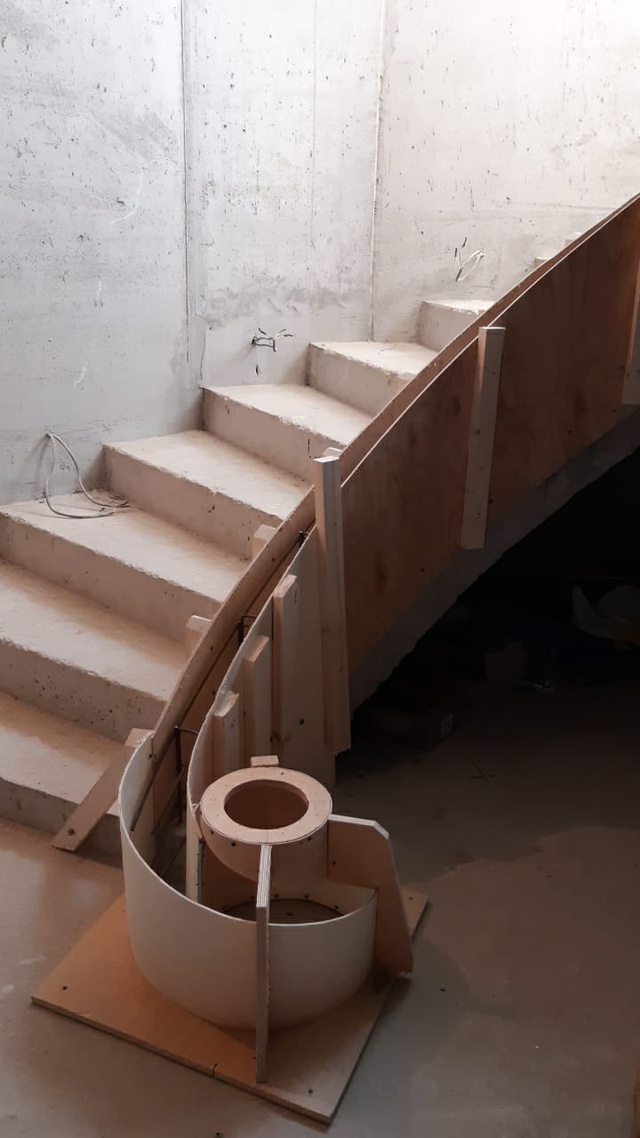 Монтаж лестницы, вид снизу