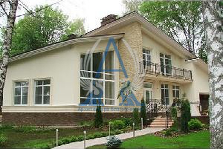 26 июня 2010 года компанией «Архитектура Благополучия» были закончены работы по комплексному декору частного дома в поселке «Яхромские Горки-2» (архитектор Василий Нечаев).