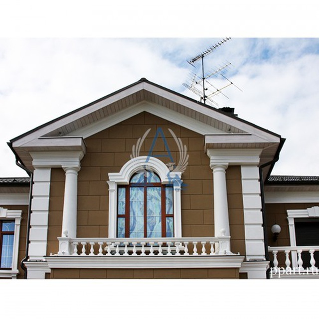 Декор фасада. Обрамление окна, колонны, карнизы, пилястры, балюстрада