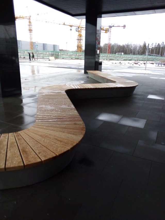 Дизайнерская скамья из архитектурного бетона и натурального дерева